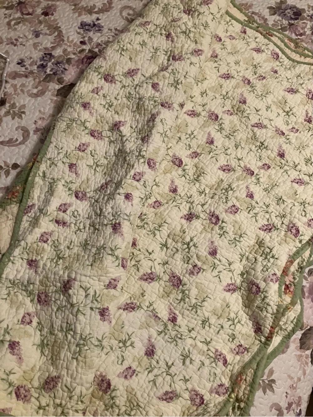 Vintage Floral Patchwork Quilted Throw - Cream & Green